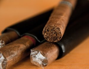 cigar pack, cigars, cigar origin